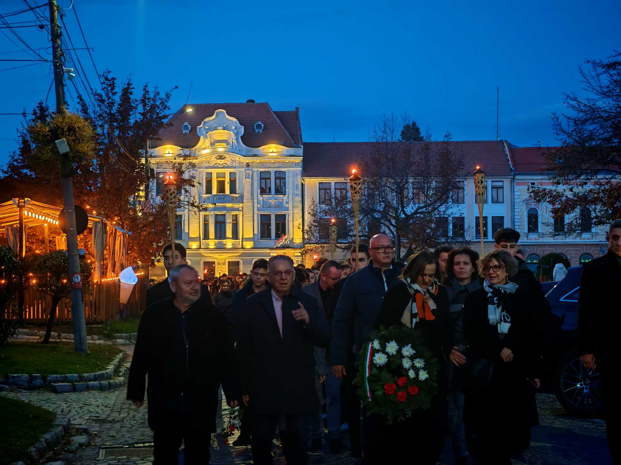Idénre is tervezik a fáklyás felvonulást, bár Kézdivásárhelyen esik az eső | A szerző felvétele