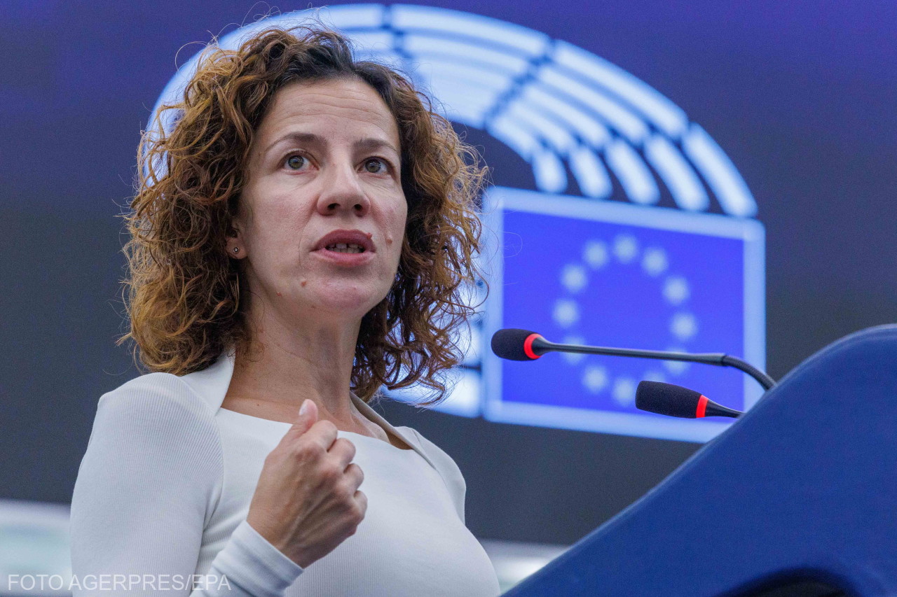 Roxana Mînzatu szociális jogokért felelős európai uniós biztos. | Fotó: Agerpres