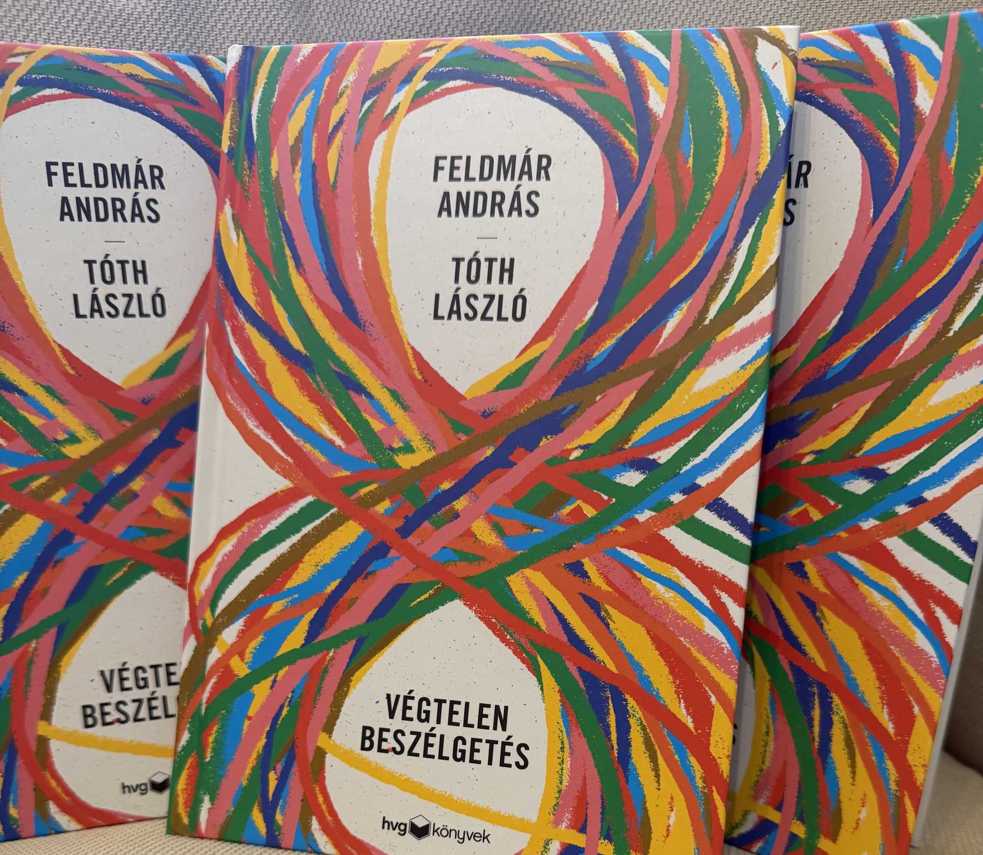A kötet a HVG gondozásában jelent meg | Fotó: Feldmár Intézet