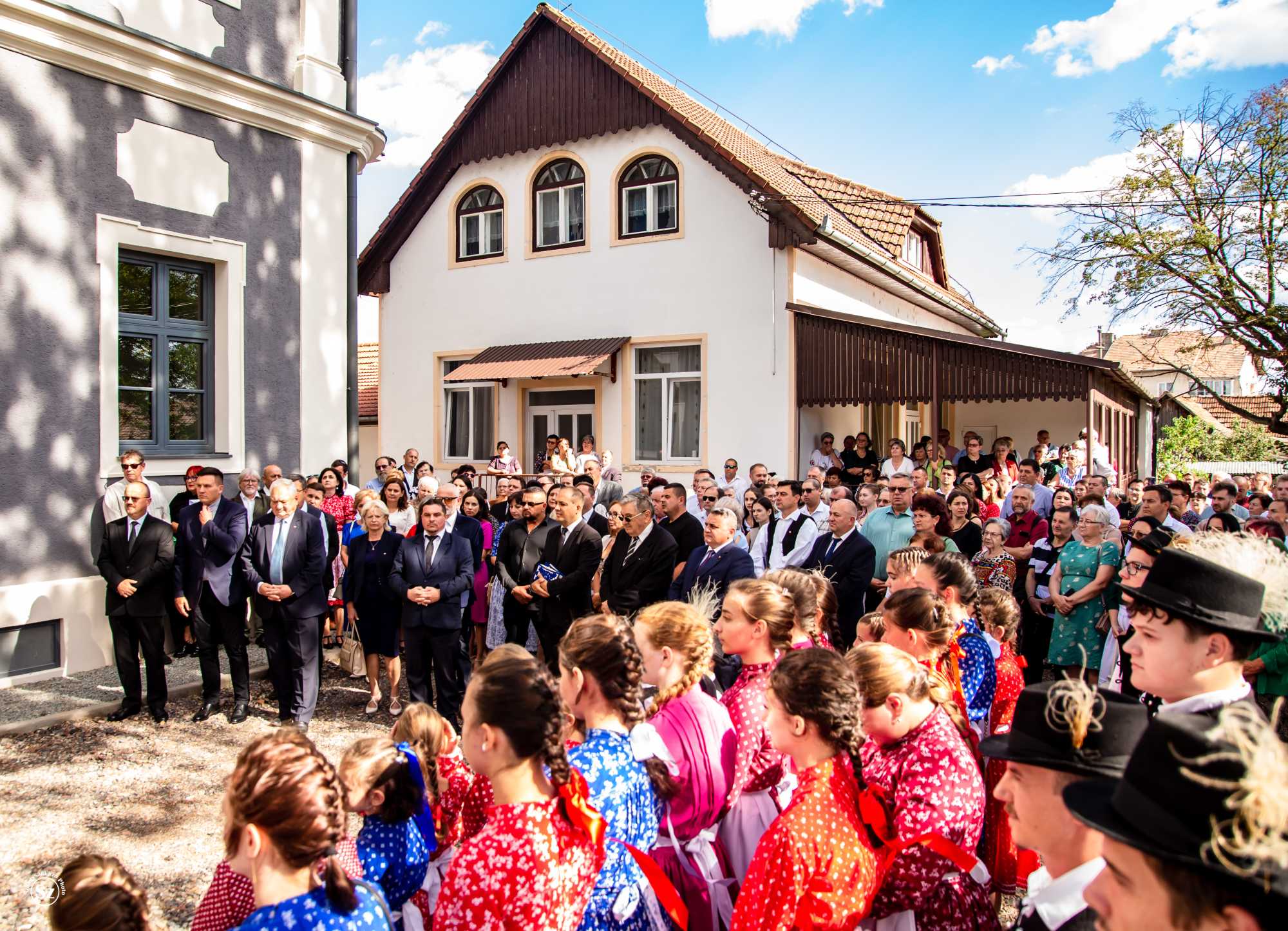 Népes közösség gyűlt össze az ünnepségre | Fotó: Kulcsár Ferenc