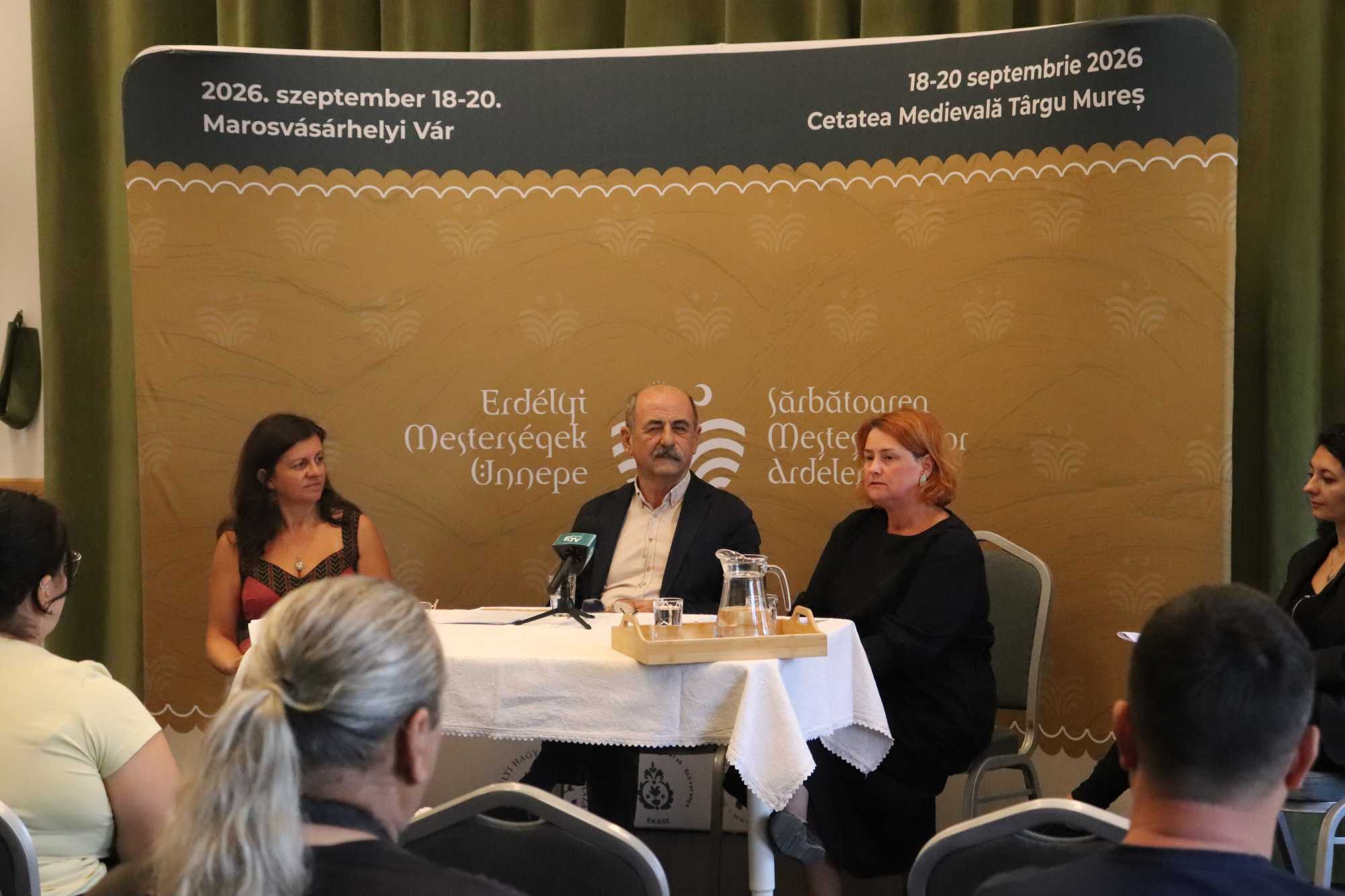Kolozsi Ildikó, Kelemen László és Karla Rosca | Fotó: Erdélyi Hagyományok Háza