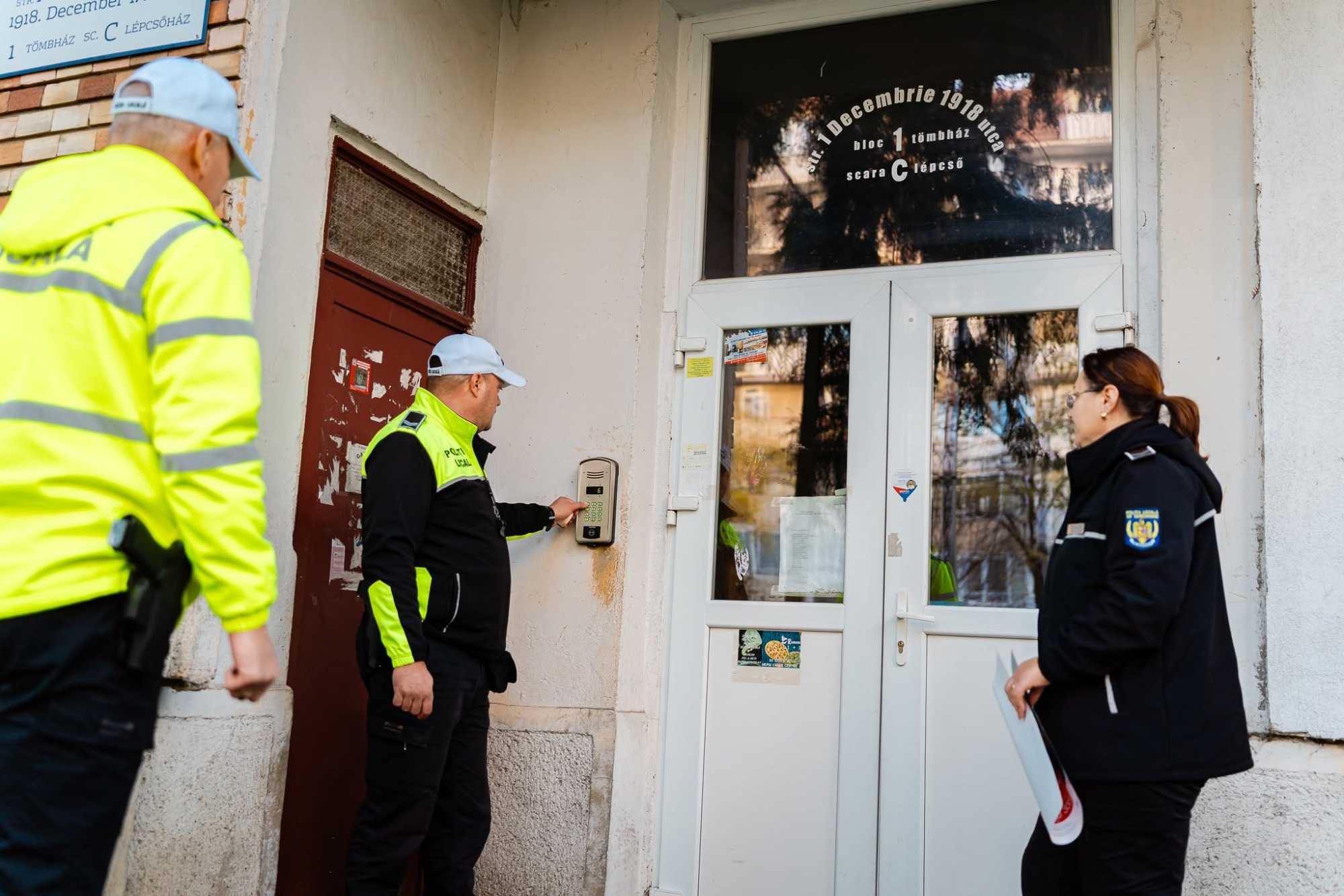 A szakemberek rendszerint felmérik a veszély mértékét | Fotó: Sepsiszentgyörgy Önkormányzata