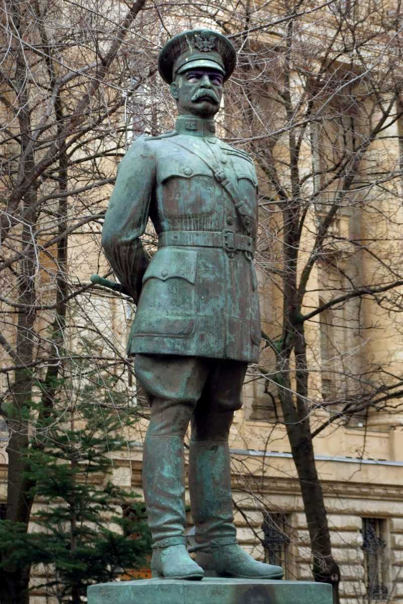 Bandholtz tábornok szobra az Amerikai Egyesült Államok budapesti nagykövetsége előtt | Fotó: MTVA/Jászai Csaba