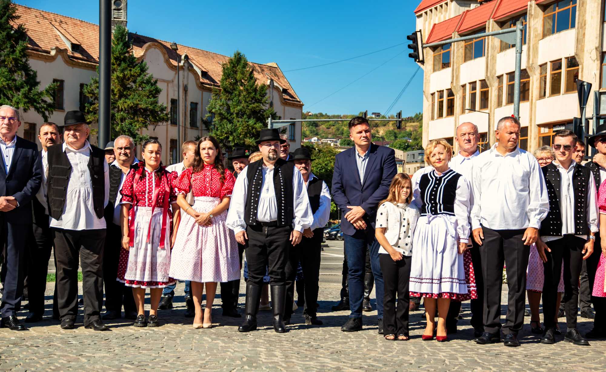 Felöltötték a viseletet