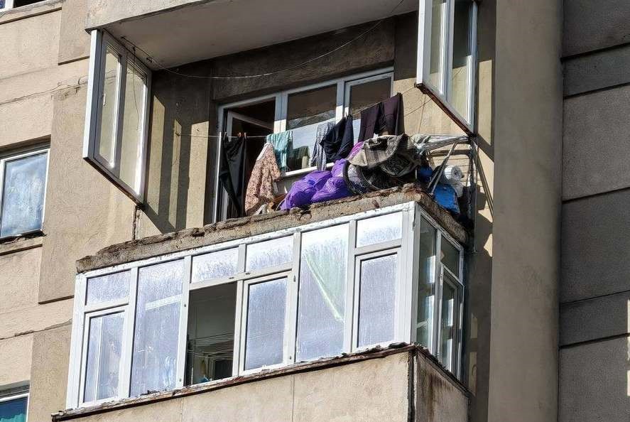 Leszakadt egy része | Fotó: Facebook/News.ro