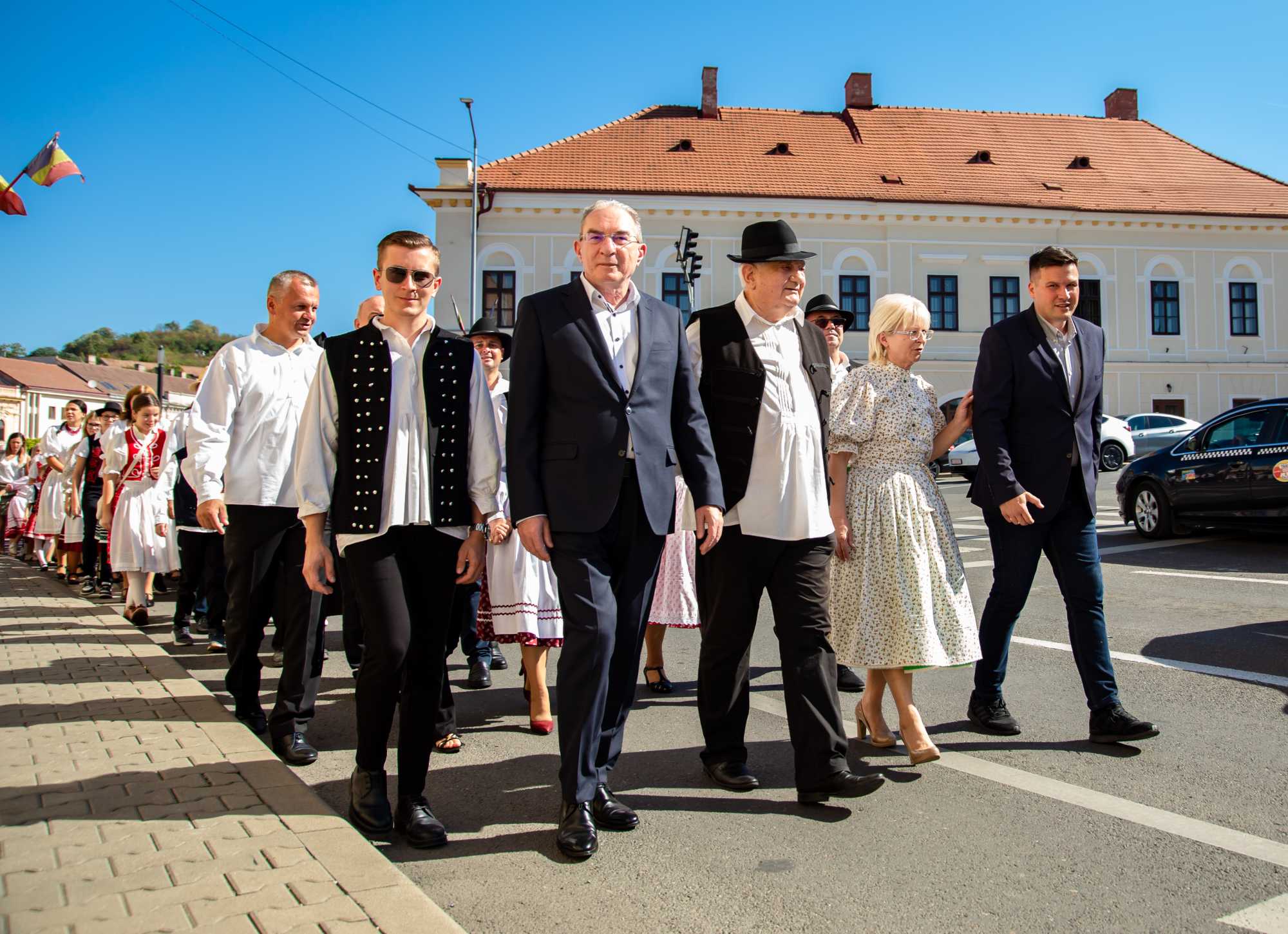 Utat mutat az erős közösség példája