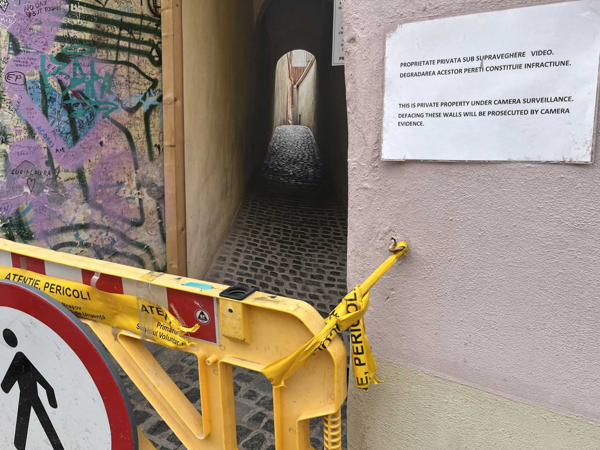 A utcát már egy ideje nem látogathatják a turisták | Fotó: Civic Brasov/Facebook