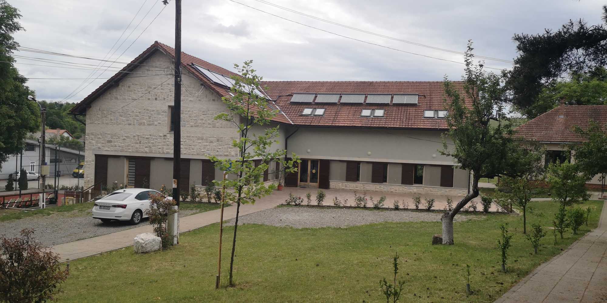 Büszkék az iskolára.