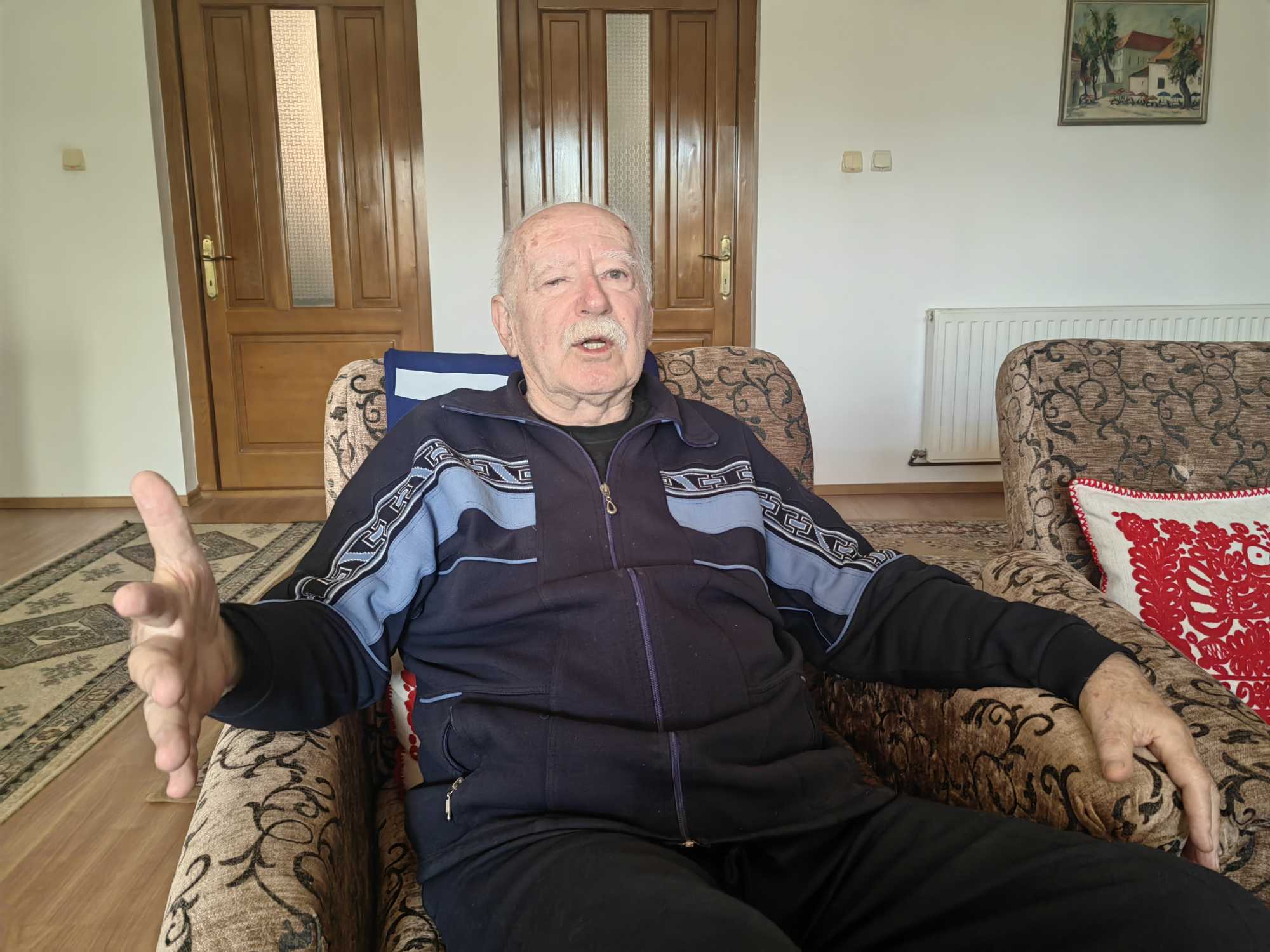 A 80 esztendős, nemzetközileg elismert halbiológus Dr. Wilhelm Sándor székelyhídi otthonában fogadott | Fotó: Borsi Balázs