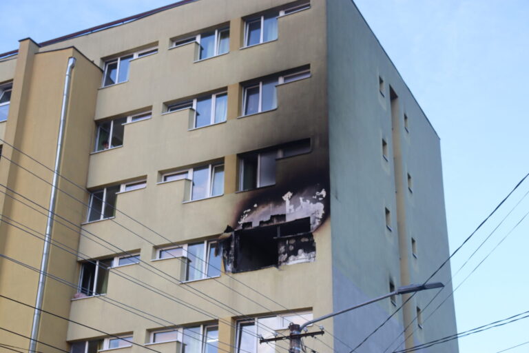 Az ötödik emeleti szoba teljesen kiégett. | Fotók: Făclia de Cluj