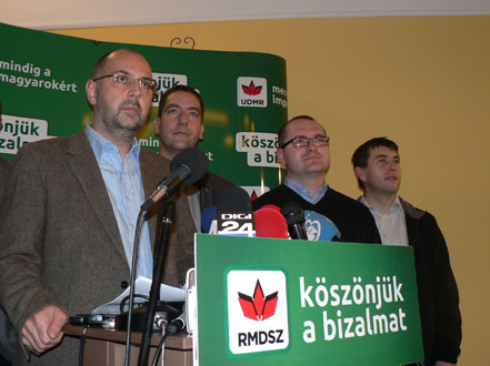 2012-szavazas valasztasi-kozpont Kelemen-Hunor-09