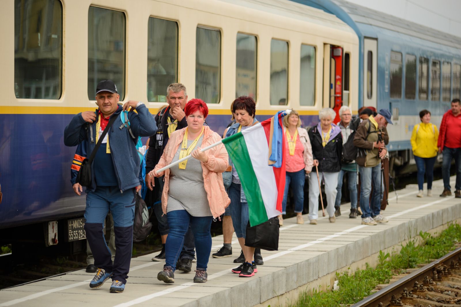 Érkeznek a Boldogasszony zarándokvonat vonat utasai a csíkszeredai vasútállomásra. Ebben az évben is több ezren döntöttek a vonatos utazás mellett.