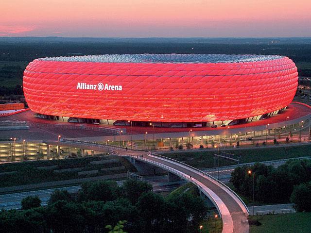 München, Allianz Arena, 70 067 néző, átadták 2005-ben
