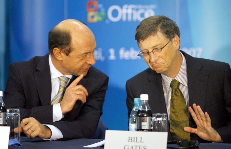 Bill Gates-szel a bukaresti Microsoft-központ felavatásakor 2007. február elsején.