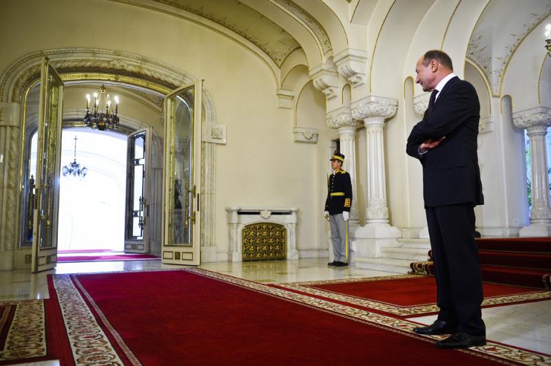 Jose Manuel Barrosóra vár a Cotroceni-palotában 2010. november 8-án. 