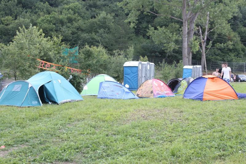 Még legalább 400 sátornak van hely