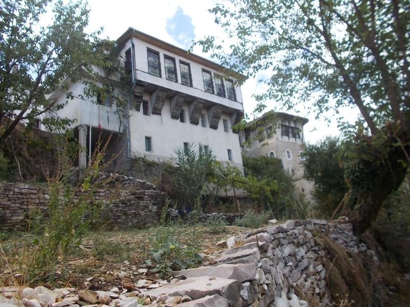 Hagyományos stilusú házak Gjirokasterben