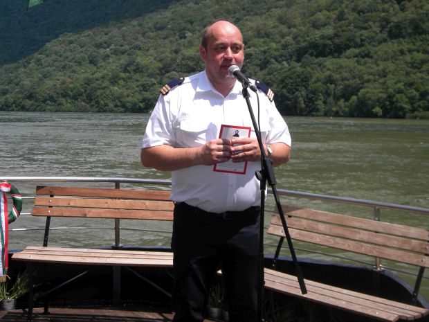Jáky Gábor hajóskapitány, a kezdeményező Magyar Hajózásért Egyesület elnöke