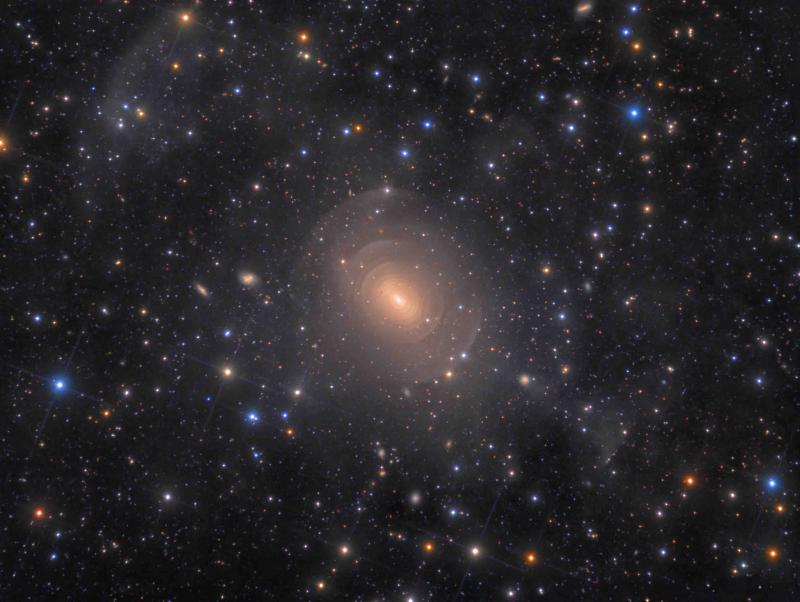 Rolf Wahl Olsen: Az NGC 3923 elliptikus galaxis héjai a Hydra csillagképben (Galaxisok kategória győztese) Fotó: rmg.co.uk