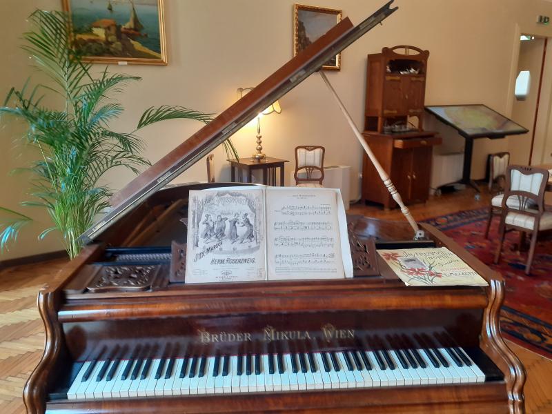 A bécsi Mikula testvérek műhelyében készült zongora