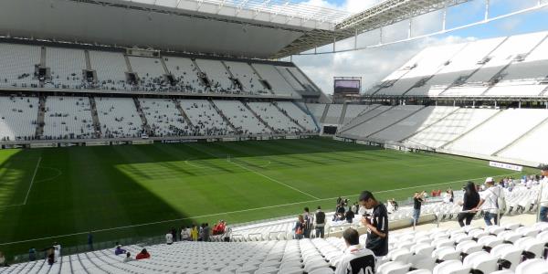 Az új stadiont kifejezetten a világbajnokságra kezdték el építeni 2011 májusában. Az előzetes tervek szerint az arénának 2013 végére kellett volna elkészülnie, ám egy sajnálatos baleset (a leszakadó tetőszerkezet két munkás halálát okozta) miatt meghossza