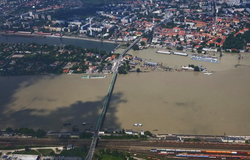 A Duna által elöntött terület Komáromnál
